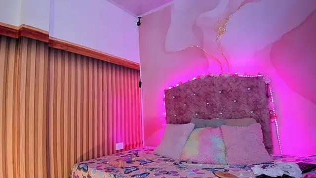 Daisy  rose online show from 03-15-25, 03:07