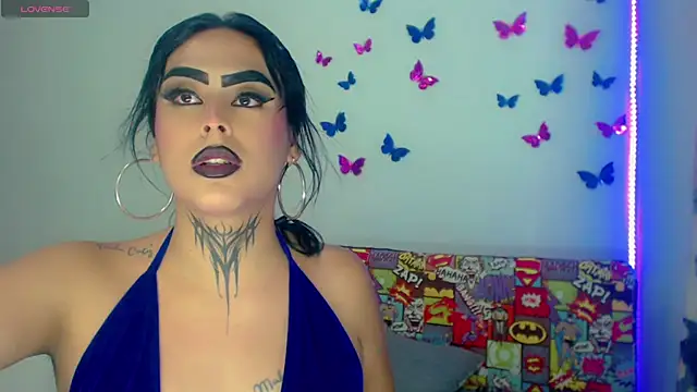 Perla Hotcortes online show from 06-07-26, 06:18