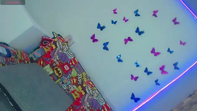 Perla Hotcortes online show from 06-14-26, 02:24