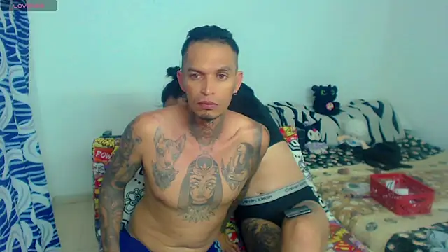 Perla Hotcortes online show from 05-11-26, 11:13