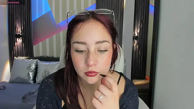 emily layton online show from 11-30-25, 04:41