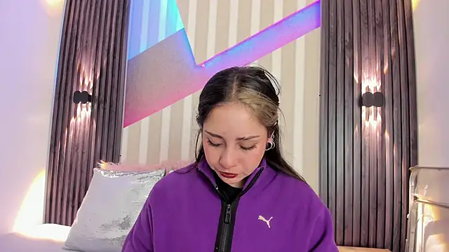 emily layton online show from 10-20-25, 02:39