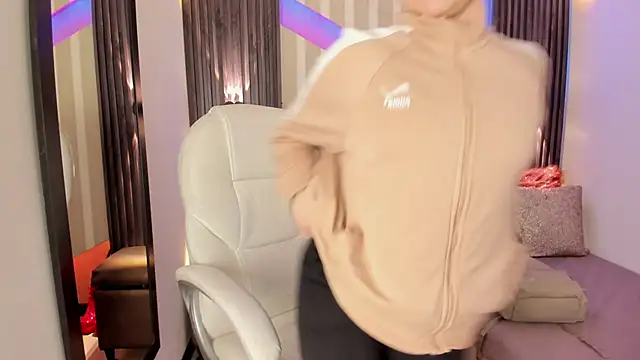 emily layton online show from 09-26-25, 02:24