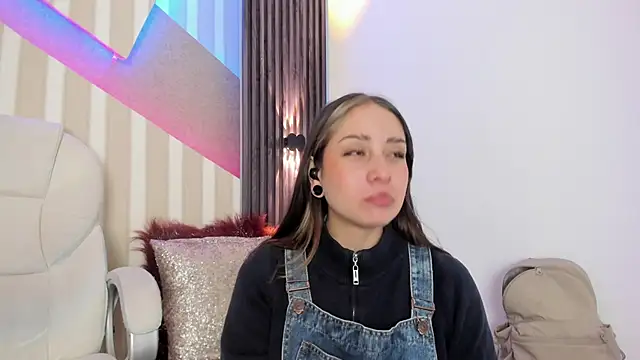 emily layton online show from 09-30-25, 02:34