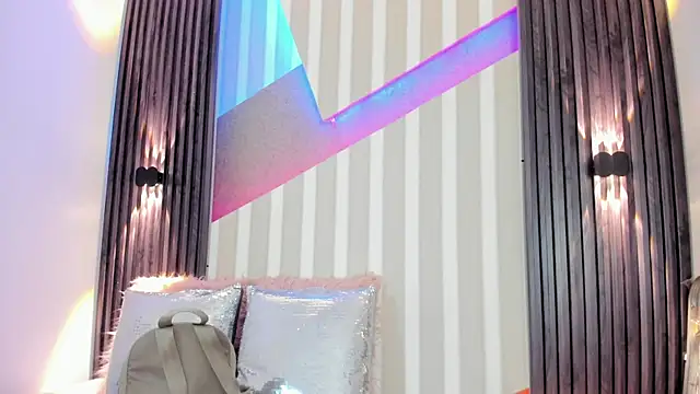 emily layton online show from 10-07-25, 02:40