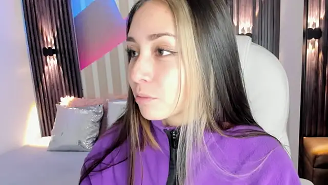 emily layton online show from 10-14-25, 02:39