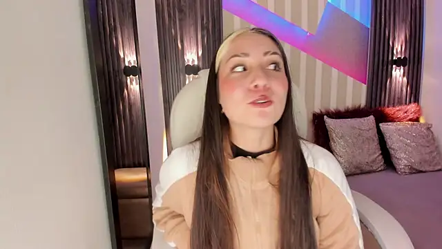 emily layton online show from 09-22-25, 02:23