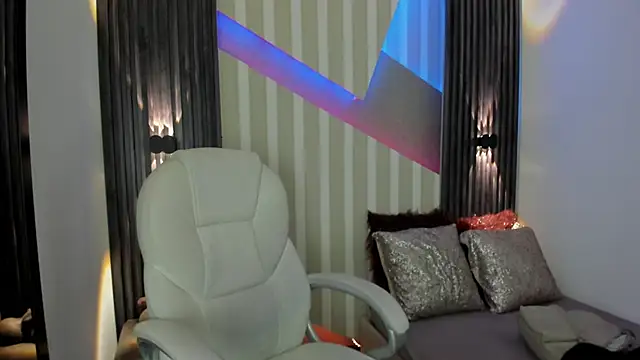 emily layton online show from 09-16-25, 02:40