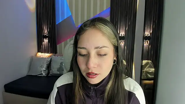 emily layton online show from 10-24-25, 01:32