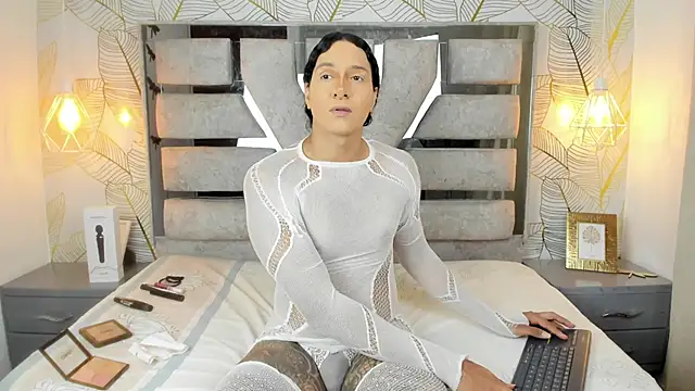 Alison Chan  online show from 03-23-26, 08:41