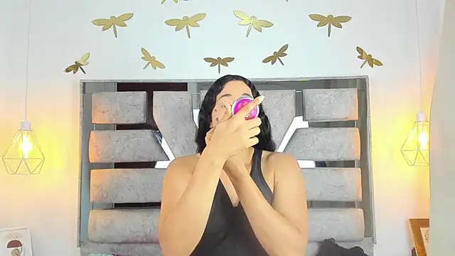 Alison Chan  online show from 12-22-25, 01:33