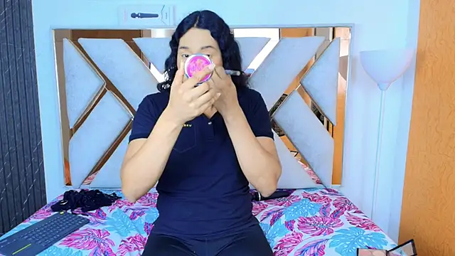 Alison Chan  online show from 10-23-25, 03:00