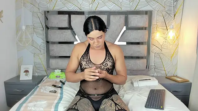 Alison Chan  online show from 05-07-26, 06:11