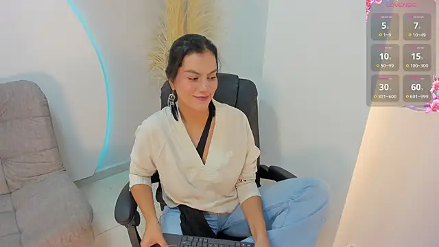 Ada Monroe10 online show from 10-01-25, 01:26