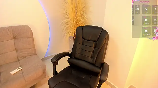 Ada Monroe10 online show from 09-18-25, 01:36