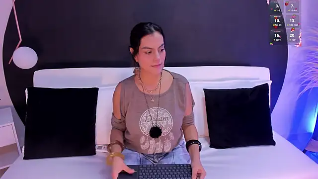 Ada Monroe10 online show from 04-30-26, 01:40