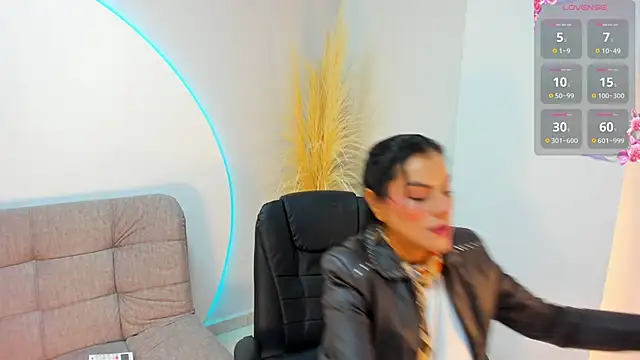 Ada Monroe10 online show from 10-03-25, 01:45