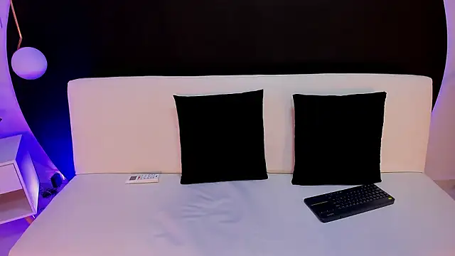 Ada Monroe10 online show from 02-13-26, 02:28