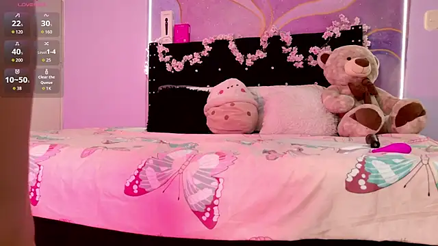 RileySkye online show from 04-27-26, 06:50