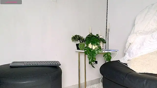 Alba Olimpo online show from 04-25-26, 05:21