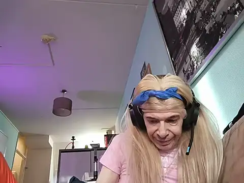 Doggyray44 online show from 06-06-26, 06:24