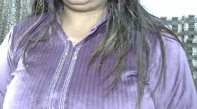 Snapshot of bhabhi_jaan11 chatting on 03-18-25, 07:22 bhabhi jaan11 online show from 03-18-25, 07:22