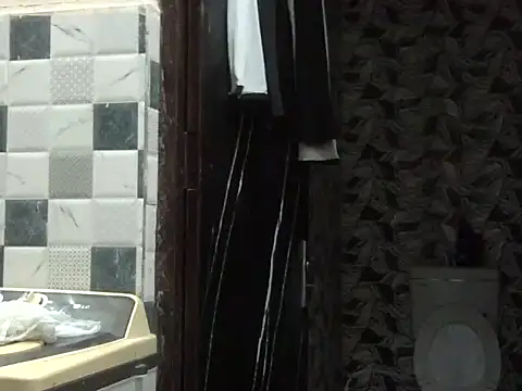 Snapshot of bhabhi_jaan11 chatting on 09-09-25, 02:37 bhabhi jaan11 online show from 09-09-25, 02:37