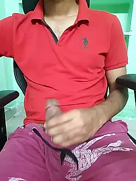 Snapshot of Smartboi007 chatting on 12-22-24, 05:44 Smartboi007 online show from 12-22-24, 05:44