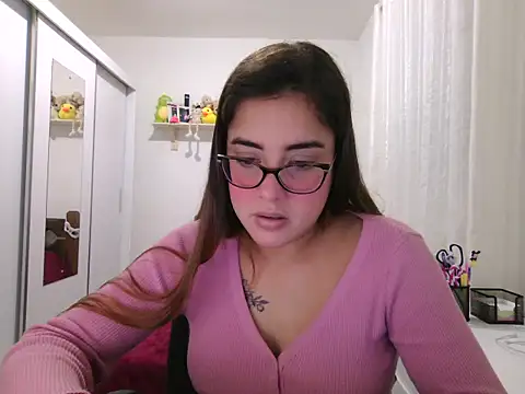 Snapshot of maliamiller chatting on 06-23-26, 10:19 maliamiller online show from 06-23-26, 10:19