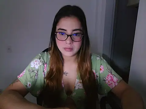 Snapshot of maliamiller chatting on 04-23-26, 09:27 maliamiller online show from 04-23-26, 09:27