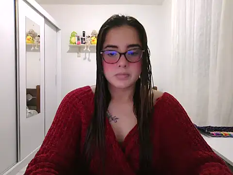 Snapshot of maliamiller chatting on 06-03-26, 11:42 maliamiller online show from 06-03-26, 11:42
