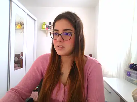 Snapshot of maliamiller chatting on 07-07-26, 04:21 maliamiller online show from 07-07-26, 04:21