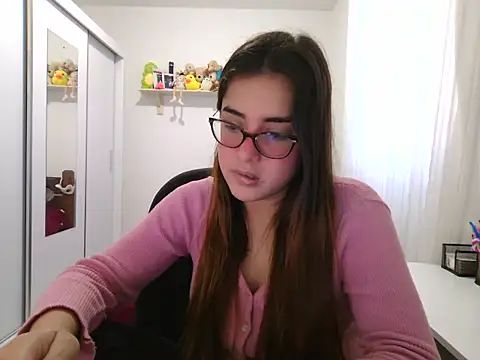 Snapshot of maliamiller chatting on 06-29-26, 10:15 maliamiller online show from 06-29-26, 10:15