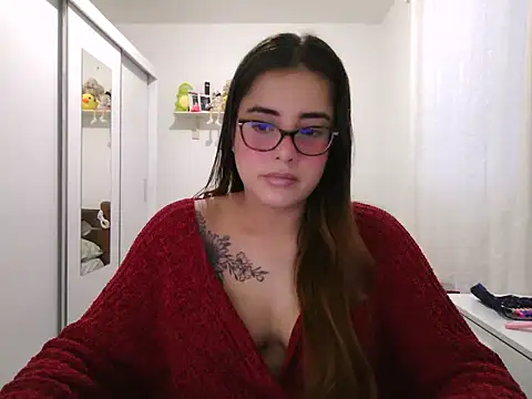 Snapshot of maliamiller chatting on 06-02-26, 08:31 maliamiller online show from 06-02-26, 08:31