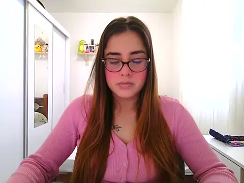 Snapshot of maliamiller chatting on 05-28-26, 07:53 maliamiller online show from 05-28-26, 07:53