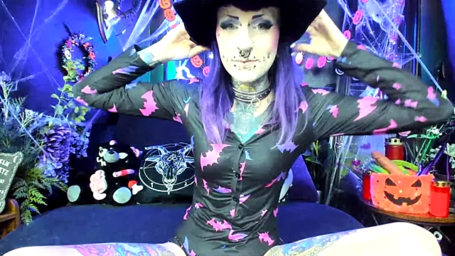 Purple Coffin666 online show from 10-11-25, 09:32