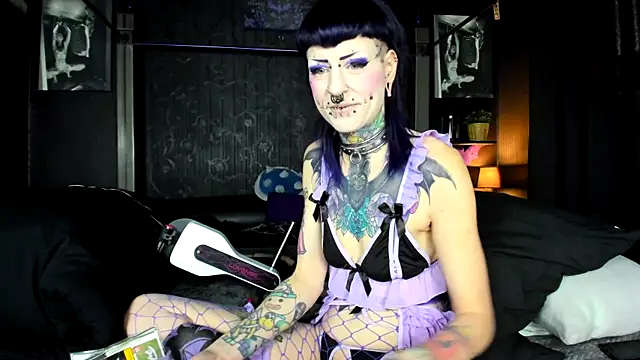 Snapshot of Purple_Coffin666 chatting on 02-19-26, 10:45 Purple Coffin666 online show from 02-19-26, 10:45