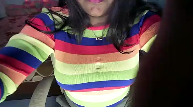 Snapshot of expression_queen chatting on 02-18-25, 02:06 expression queen online show from 02-18-25, 02:06