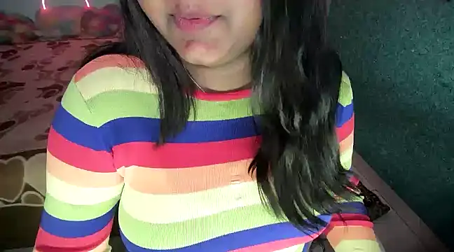 Snapshot of expression_queen chatting on 02-19-25, 12:14 expression queen online show from 02-19-25, 12:14