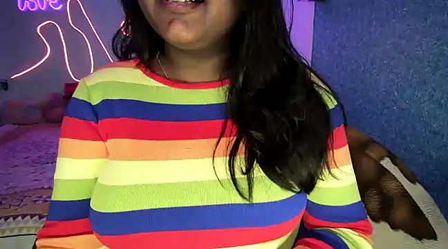 Snapshot of expression_queen chatting on 01-29-25, 05:56 expression queen online show from 01-29-25, 05:56