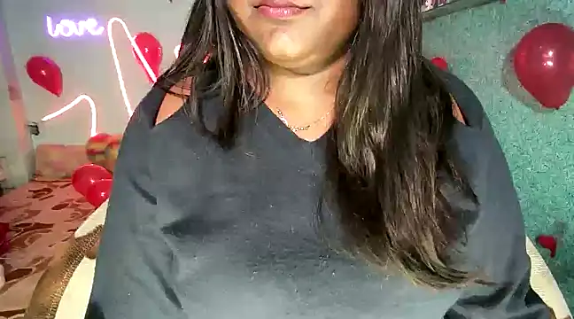 Snapshot of expression_queen chatting on 02-16-25, 03:27 expression queen online show from 02-16-25, 03:27