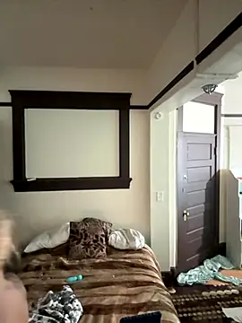 Snapshot of SunnyRays69 chatting on 09-20-25, 04:34 SunnyRays69 online show from 09-20-25, 04:34