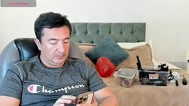 Sam and molly  online show from 01-30-25, 07:15