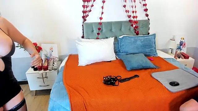 Sam and molly  online show from 02-15-25, 10:42