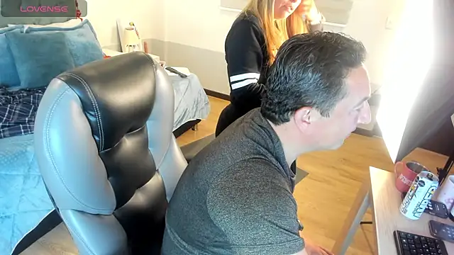 Sam and molly  online show from 02-14-25, 07:44