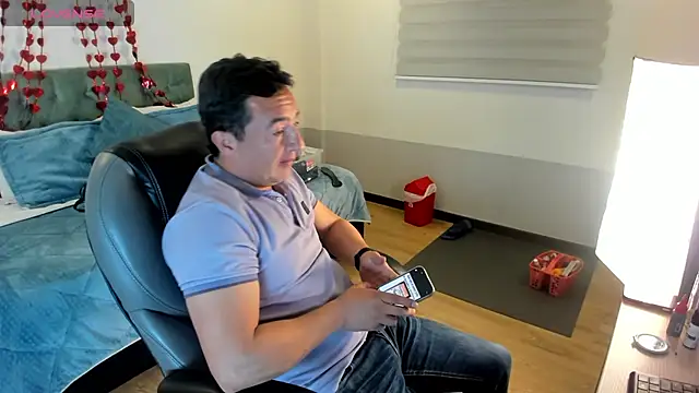 Sam and molly  online show from 02-19-25, 07:26