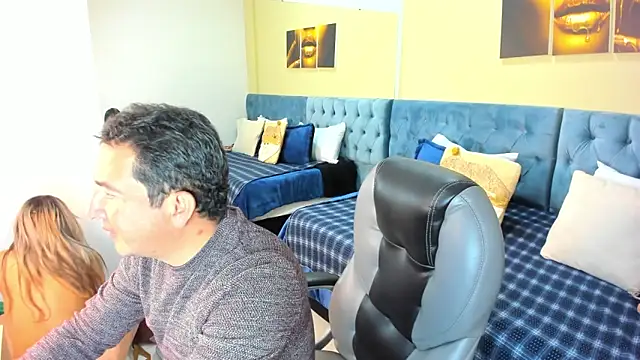 Sam and molly  online show from 12-01-24, 07:30