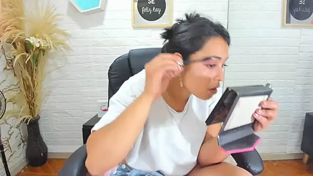 Aisha 09 online show from 02-23-25, 01:53