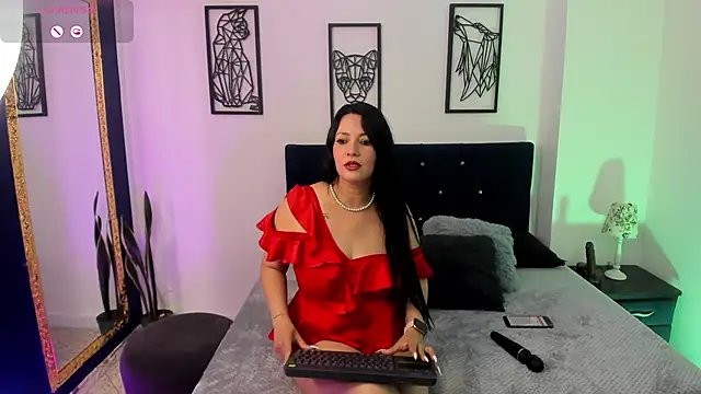 FelinaJohnson online show from 10-18-25, 03:47