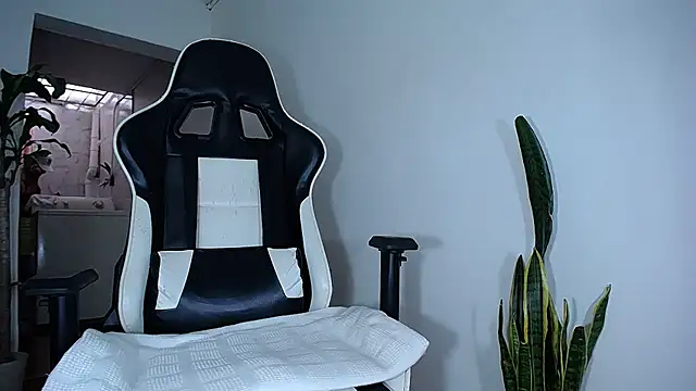 diamond black00 online show from 03-14-25, 09:10